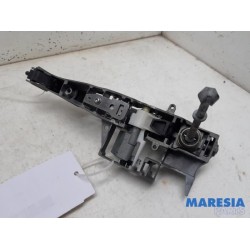 Peugeot - 3008 - Door handle 4-door, front left