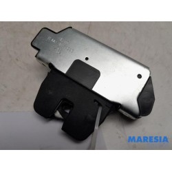Peugeot - 3008 - Tailgate lock mechanism