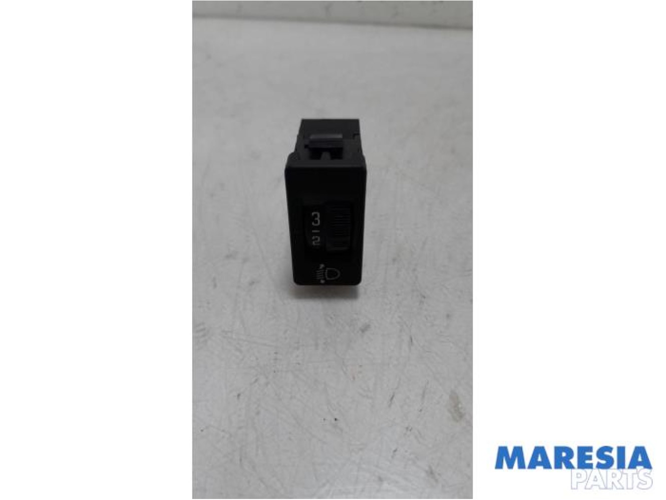 Peugeot - 3008 - AIH headlight switch