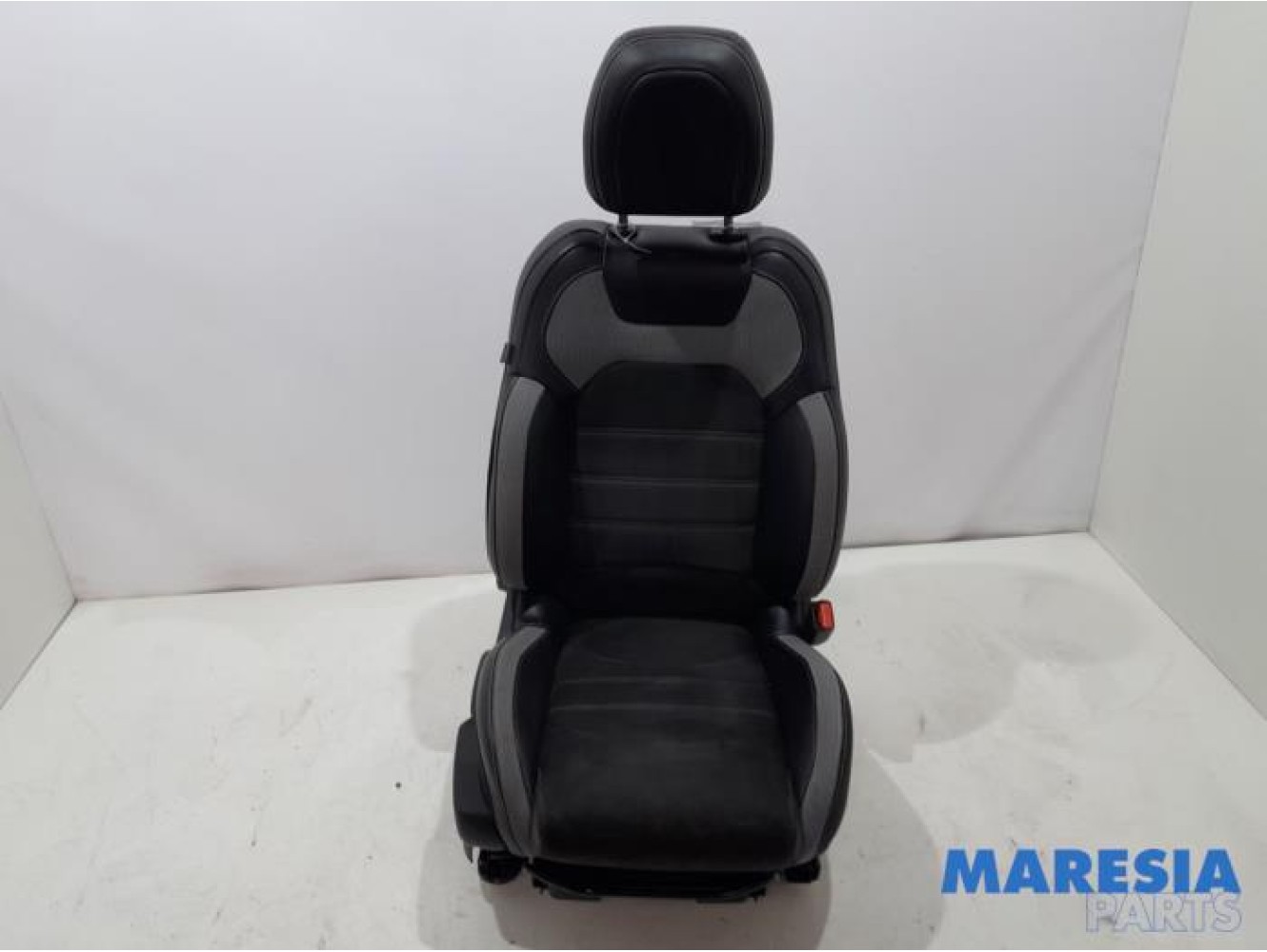 Citroen - DS4 - Seat, right