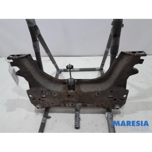 Renault - Clio - Subframe