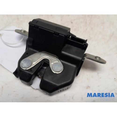 Alfa Romeo - Giulietta - Tailgate lock mechanism