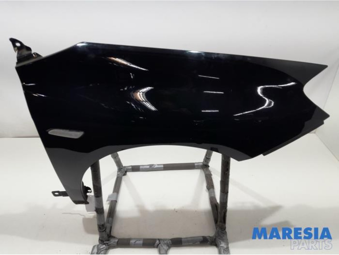 Lancia - Delta - Front wing, right
