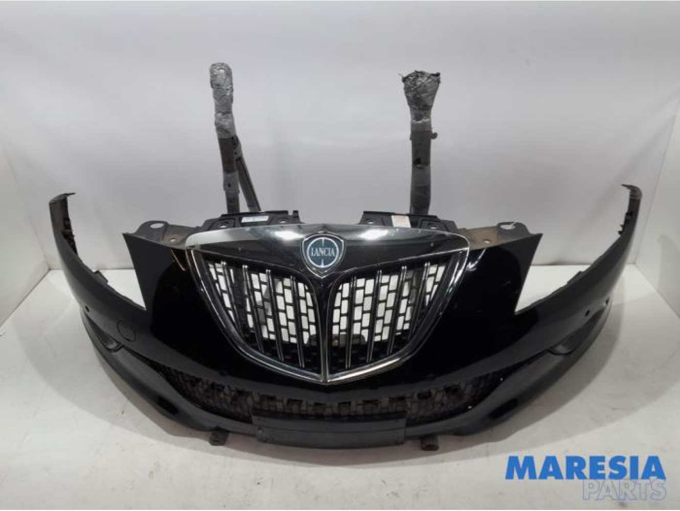 Lancia - Delta - Front bumper