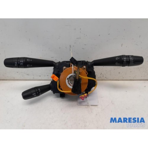 Alfa Romeo - Giulietta - Steering column stalk