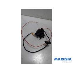 Alfa Romeo - Giulietta - Moteur de verrouillage clapet réservoir