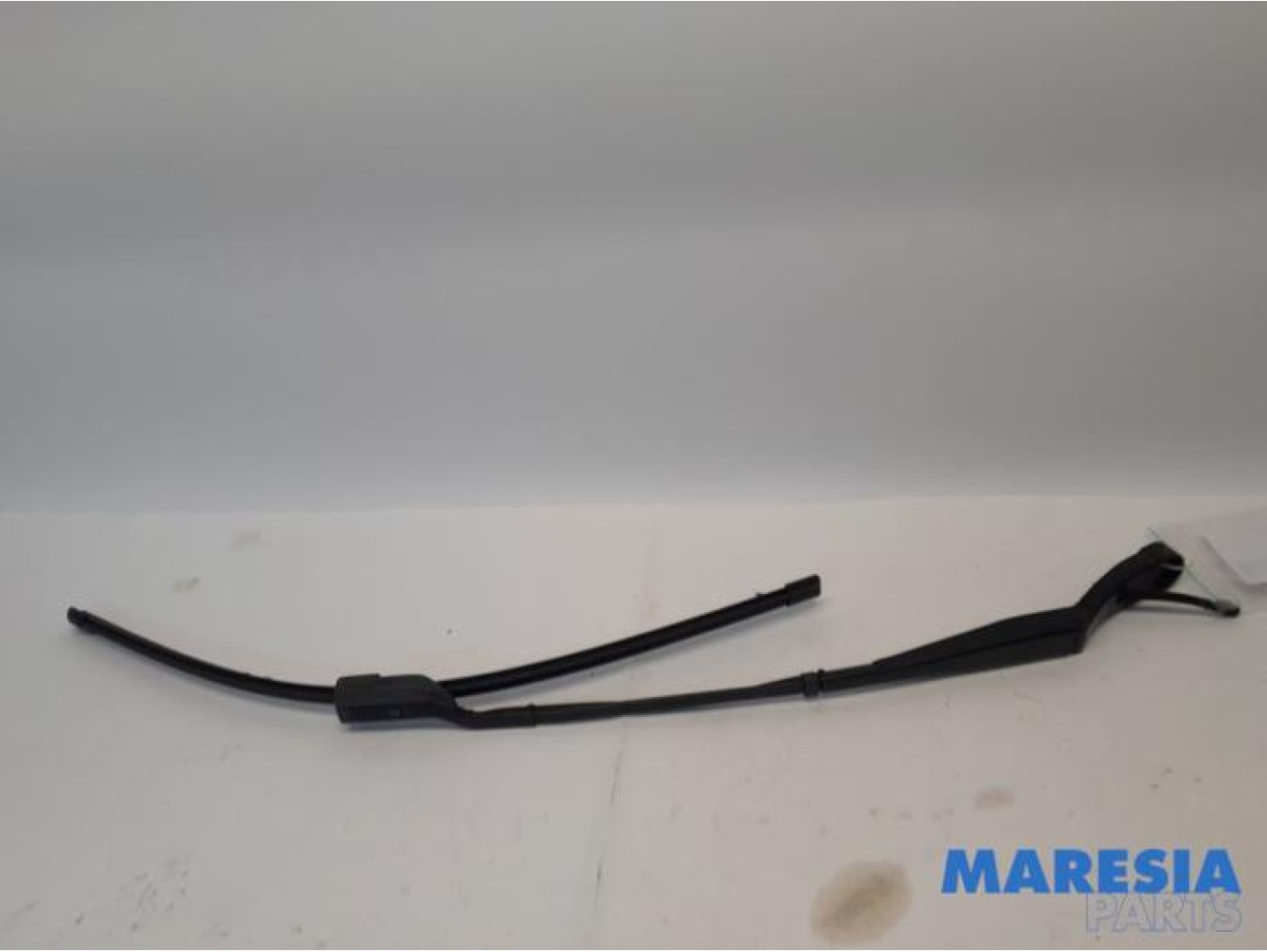 Peugeot - 3008 - Front wiper arm