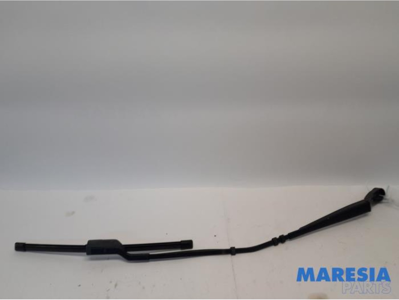 Peugeot - 3008 - Front wiper arm