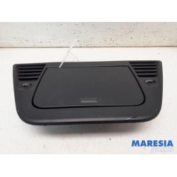 Alfa Romeo - Giulietta - Glovebox