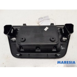 Alfa Romeo - Giulietta - Glovebox