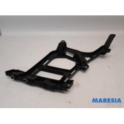 Peugeot - 3008 - Rear bumper bracket central