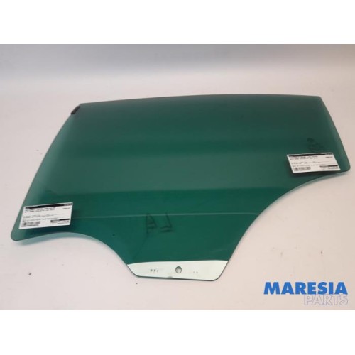 Alfa Romeo - Giulietta - Rear door window 4-door, left
