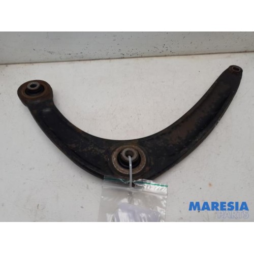 Citroen - DS4 - Front lower wishbone, right