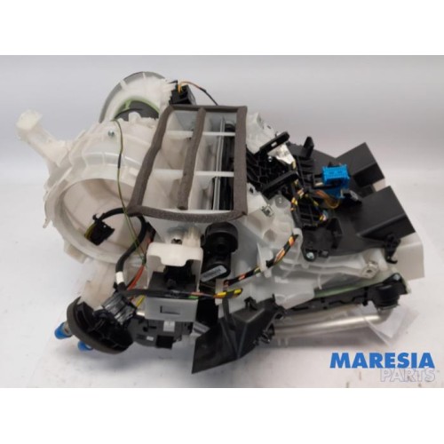 Citroen - DS4 - Heater housing