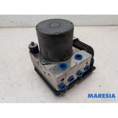 Citroen - DS4 - ABS pump