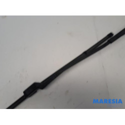 Citroen - DS4 - Front wiper arm