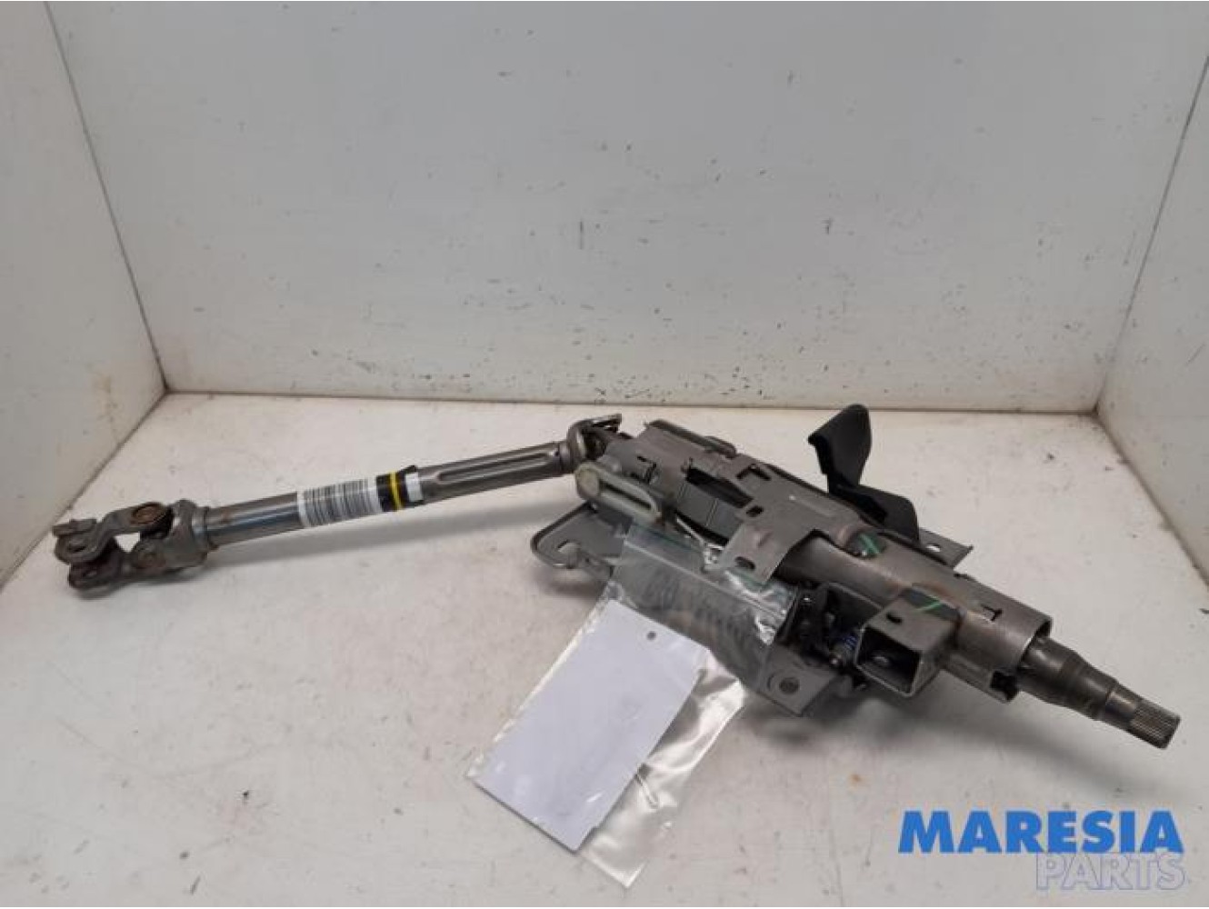 Citroen - DS4 - Steering column housing