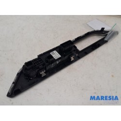Peugeot - 3008 - Multi-functional window switch
