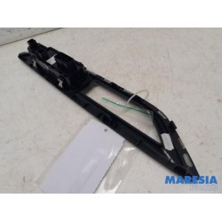 Peugeot - 3008 - Multi-functional window switch