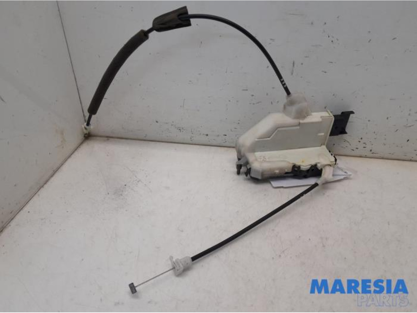 Peugeot - 3008 - Front door lock mechanism 4-door, right