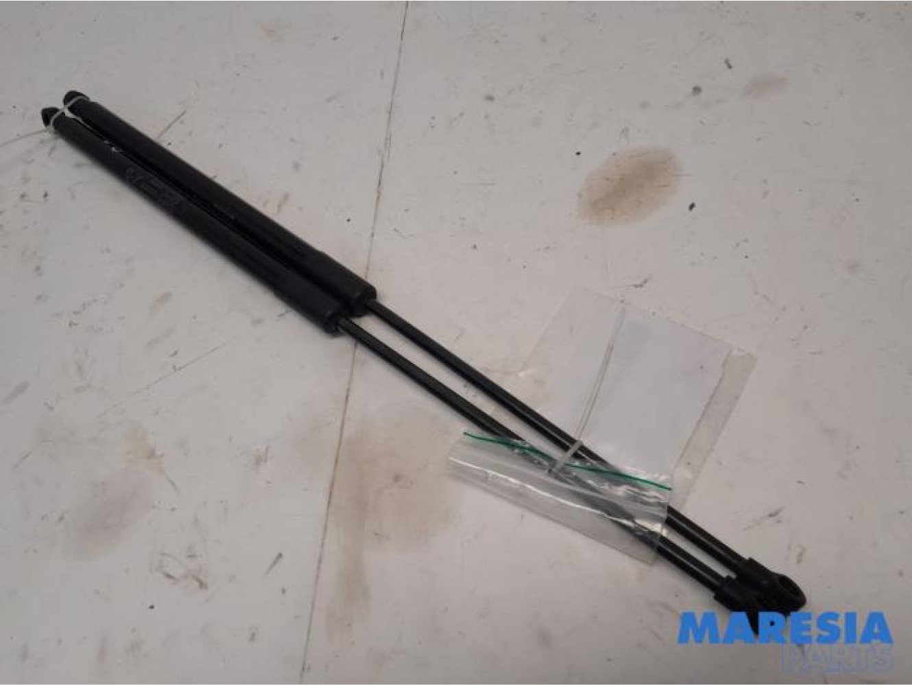Peugeot - 3008 - Set of tailgate gas struts