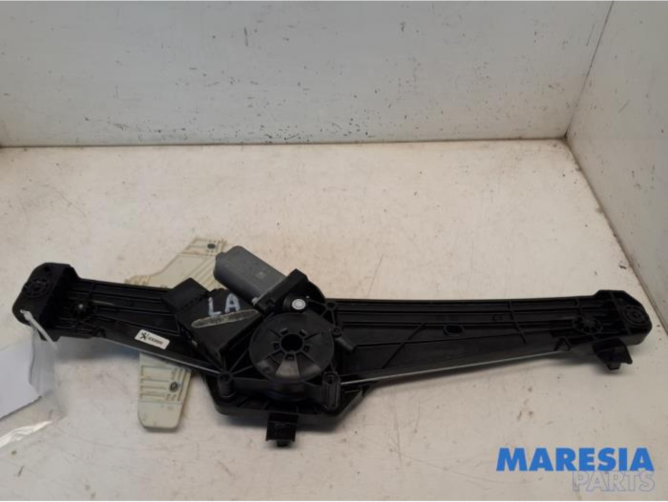 Peugeot - 3008 - Rear door window mechanism 4-door, left