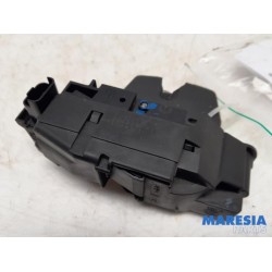 Peugeot - 3008 - Tailgate lock mechanism