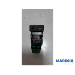 Peugeot - 3008 - Switch
