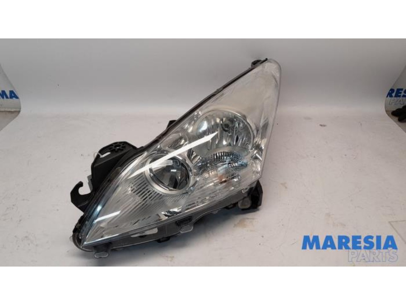 Peugeot - 3008 - Koplamp links