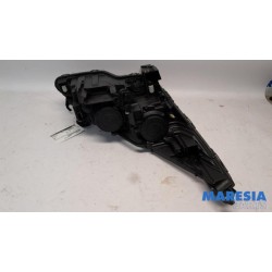 Peugeot - 3008 - Koplamp links