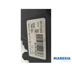 Peugeot - 3008 - Koplamp links