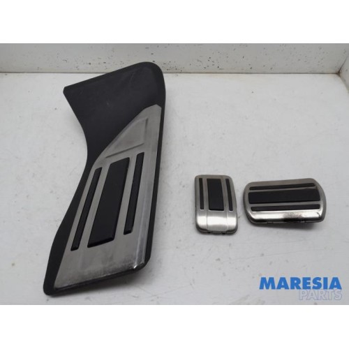 Peugeot - 3008 - Set of pedals