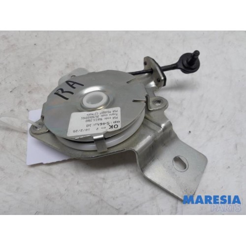 Peugeot - 3008 - Tailgate hinge