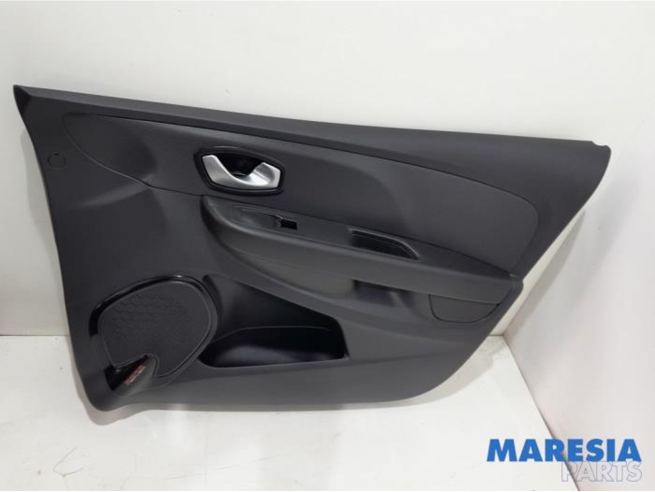 Renault - Clio - Revêtement portière 4portes avant droite