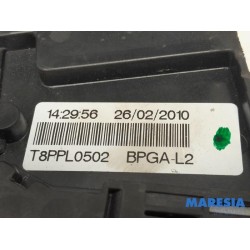 Peugeot - 3008 - Fuse box