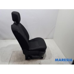 Renault - Clio - Seat, right