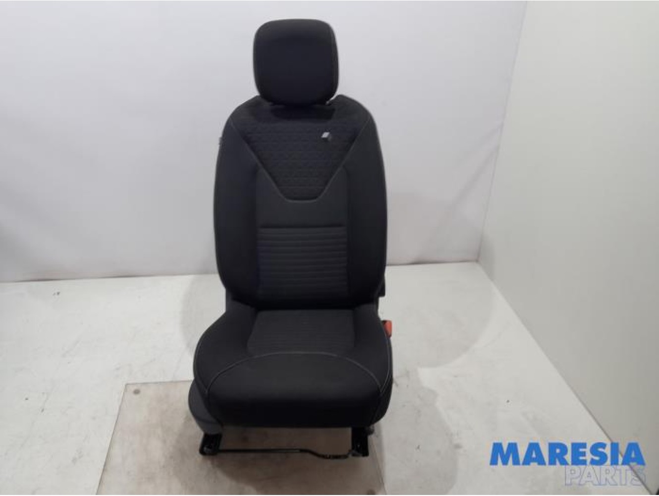 Renault - Clio - Seat, right