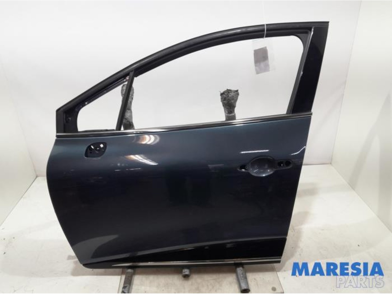 Renault - Clio - Door 4-door, front left