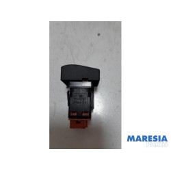 Peugeot - 3008 - Panic lighting switch