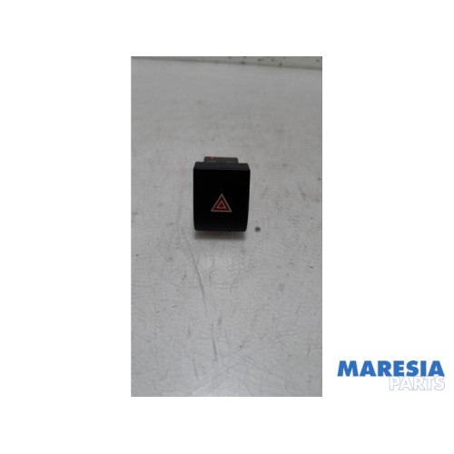 Peugeot - 3008 - Panic lighting switch