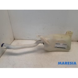 Alfa Romeo - Giulietta - Front windscreen washer reservoir