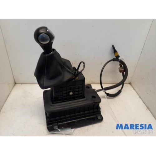 Alfa Romeo - Giulietta - Gear stick