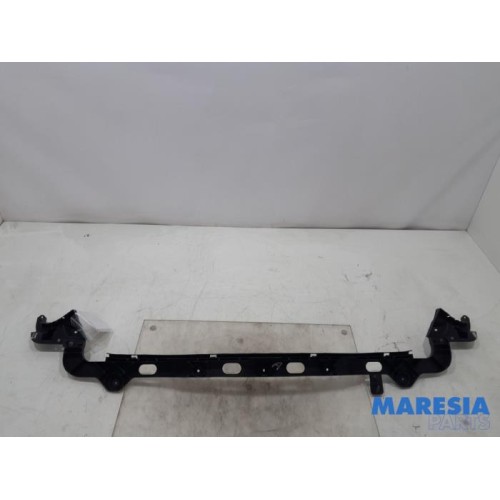 Alfa Romeo - Giulietta - Rear bumper bracket central