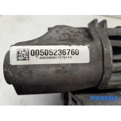 Alfa Romeo - Giulietta - Versnellingsbak Steun