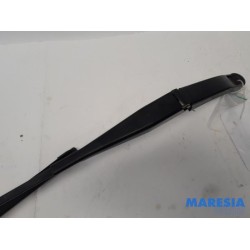 Alfa Romeo - Giulietta - Front wiper arm