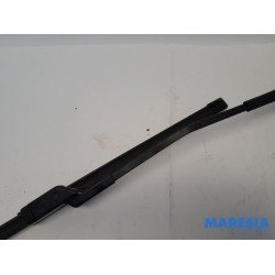 Alfa Romeo - Giulietta - Front wiper arm