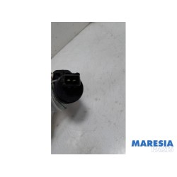 Alfa Romeo - Giulietta - Windscreen washer pump