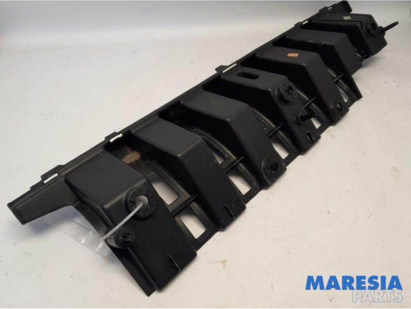 Peugeot - 3008 - Rear bumper bracket central