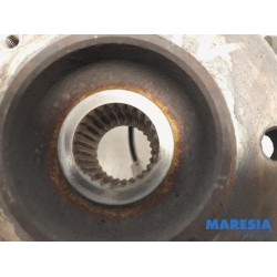 Peugeot - 3008 - Knuckle, front right