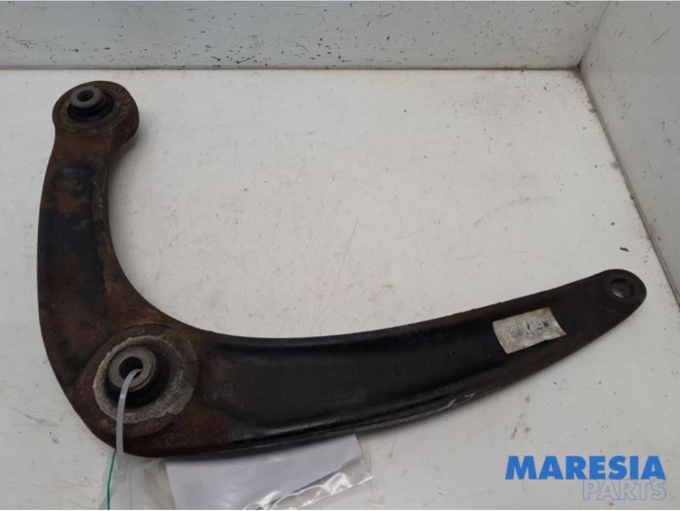 Peugeot - 3008 - Front lower wishbone, left